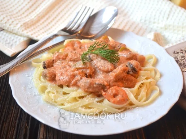 Фото блюда: Паста с морепродуктами в томатно-сливочном соусе
