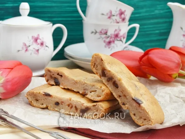 Фото готового блюда: Заливной пирог с вареньем