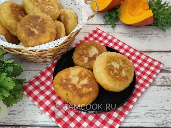 Фото готового блюда: Пирожки с тыквой и мясом