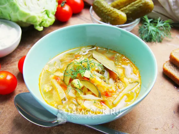 Фото блюда: Щи с солеными огурцами и свежей капустой