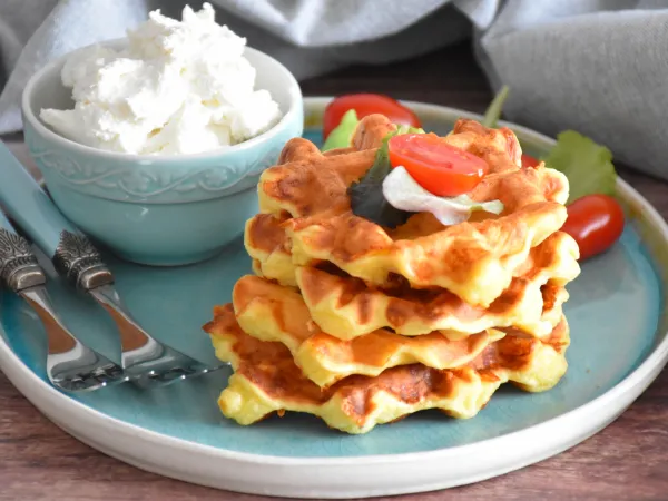 Фото готового блюда: Творожные венские вафли с сыром