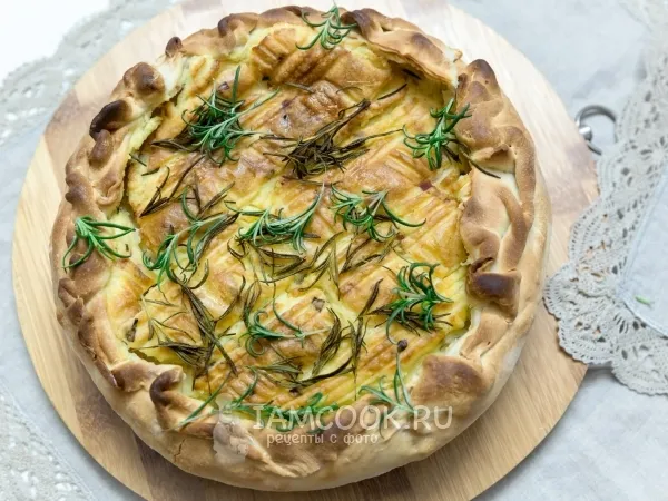 Фото блюда: Пирог с розмариновым картофельным пюре и беконом
