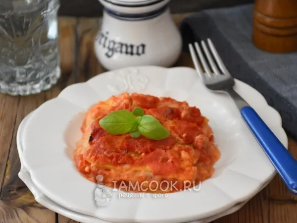 Фото блюда: Запеканка из цукини с томатным соусом