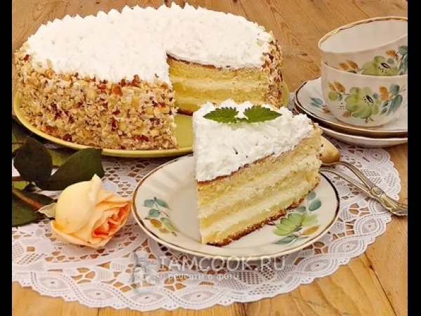 Фото готового блюда: Бисквит на дрожжах для тортов