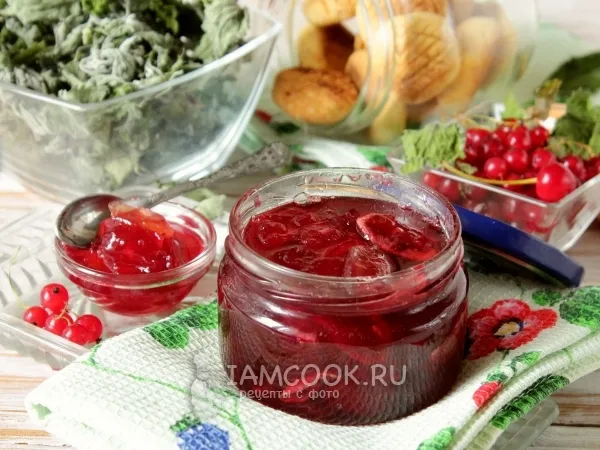 Фото готового блюда: Яблочно-ягодное варенье