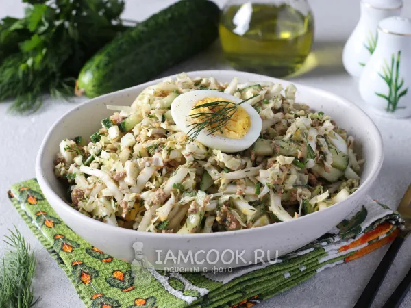 Фото блюда: Салат с тунцом, яйцом, огурцом и пекинской капустой