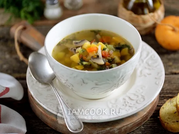 Фото готового блюда: Овощной суп с репой
