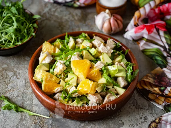 Фото готового блюда: Салат с индейкой и апельсином