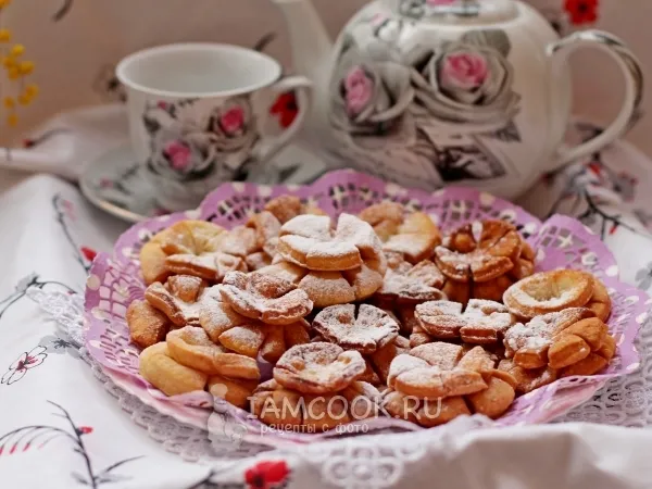 Фото готового блюда: Хворост на молоке