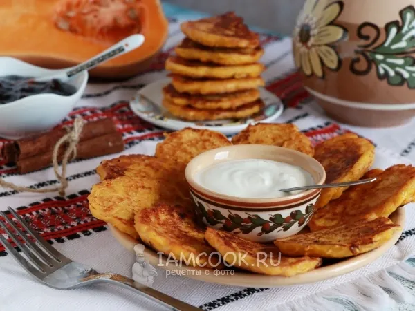 Фото готового блюда: Тыквенные оладьи с сырой тыквой