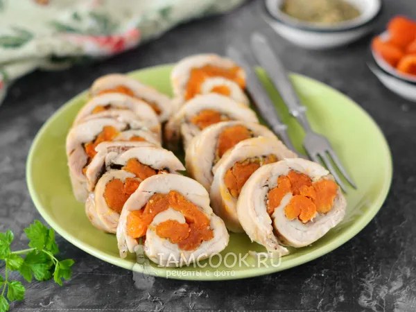 Фото блюда: Куриный рулет с курагой