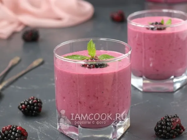 Фото блюда: Протеиновый коктейль с творогом и ежевикой