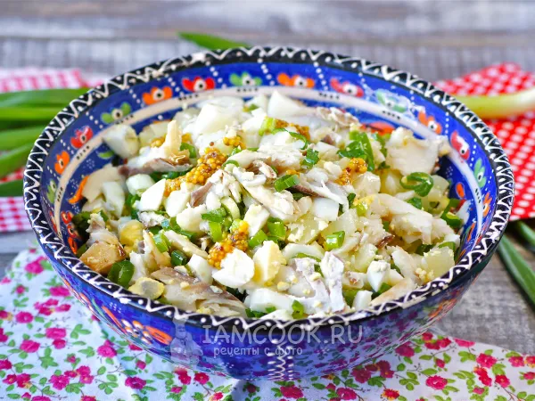 Фото готового блюда: Салат с копченой треской