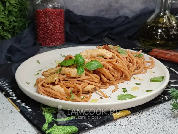 Фото блюда: Томатные спагетти с курицей