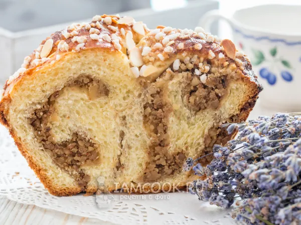 Фото готового блюда: Кулич кранч с орехами