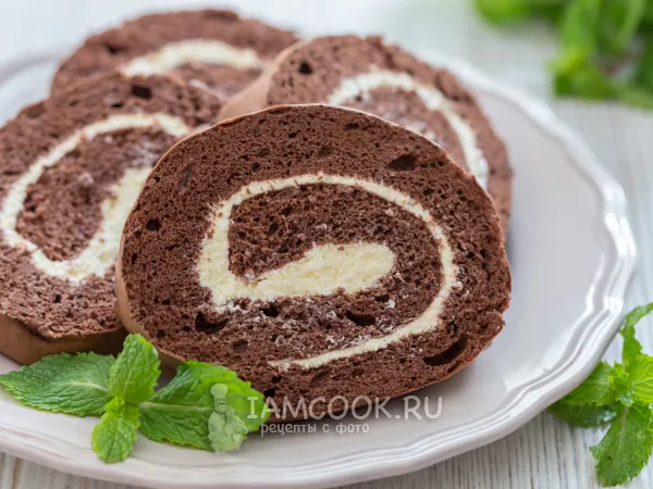 Фото готового блюда: Шоколадный рулет с творожным кремом