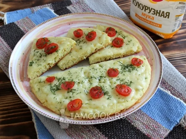 Фото готового блюда: Сырная лепешка (ПП) из кукурузной муки