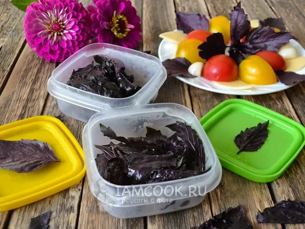 Фото блюда: Заморозка листьев базилика