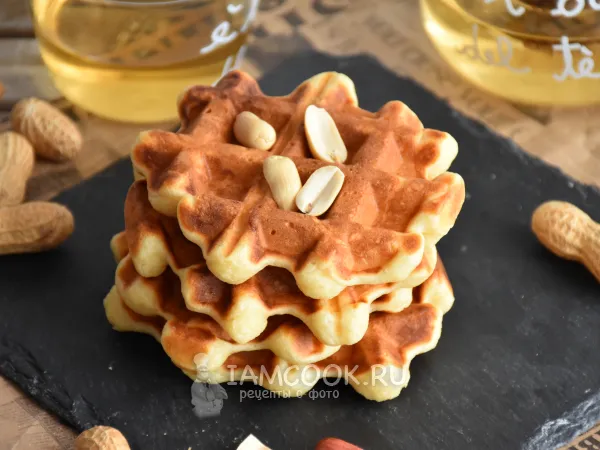 Фото готового блюда: Вафли с арахисовой пастой