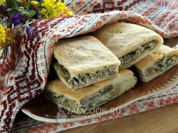 Фото готового блюда: Пирог с мойвой