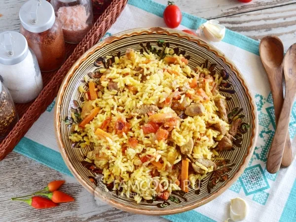 Фото готового блюда: Плов с помидором