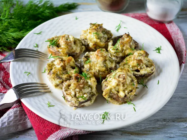 Фото готового блюда: Шампиньоны с чесноком и майонезом в духовке