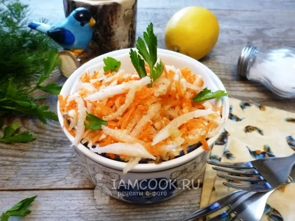 Фото блюда: Салат из белой редьки и моркови
