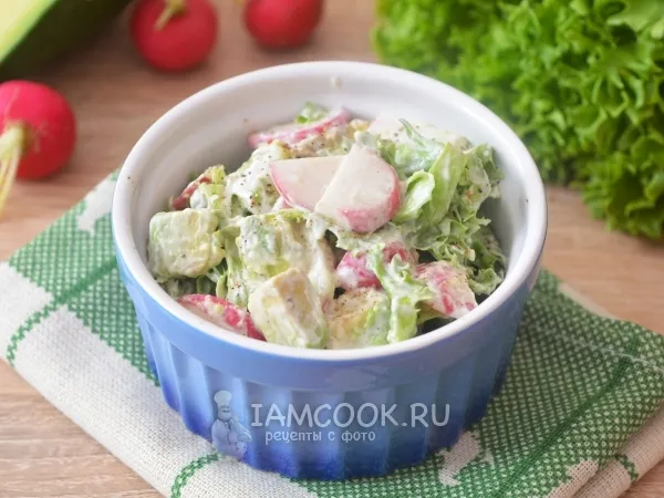 Фото готового блюда: Салат с авокадо и редисом