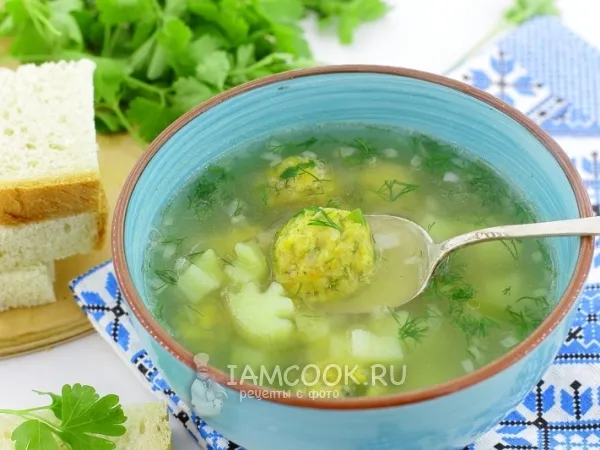 Фото готового блюда: Вегетарианский суп с фрикадельками из нута и моркови