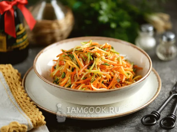 Фото готового блюда: Салат из тыквы и кабачка