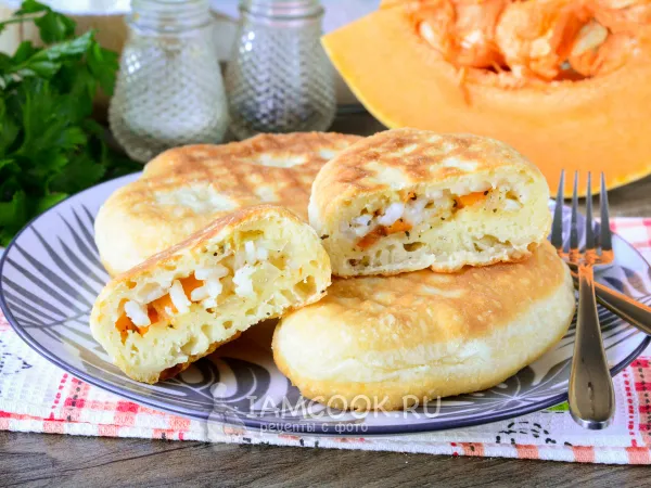 Фото готового блюда: Пирожки с тыквой и рисом