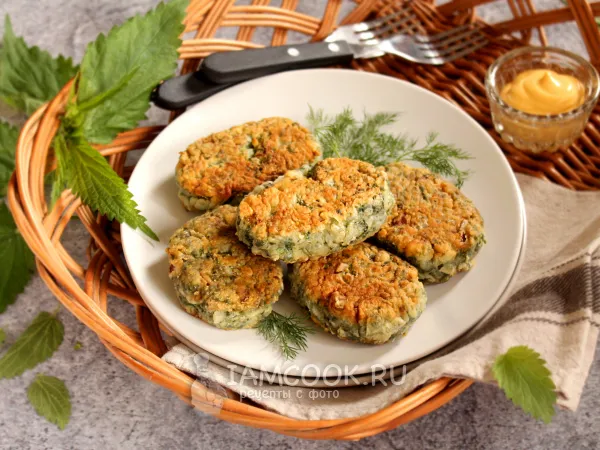 Фото готового блюда: Котлеты из крапивы