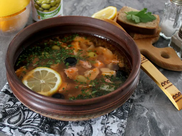 Фото блюда: Сборная солянка рыбная (классический рецепт)