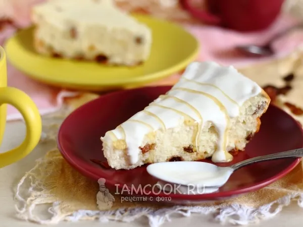 Фото блюда: Творожная запеканка с изюмом в мультиварке