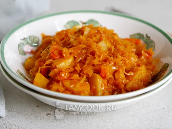 Фото блюда: Бигус из квашеной капусты с картошкой