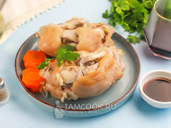 Фото готового блюда: Свиные ножки в мультиварке