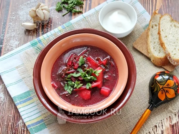 Фото готового блюда: Борщ с замороженной крапивой