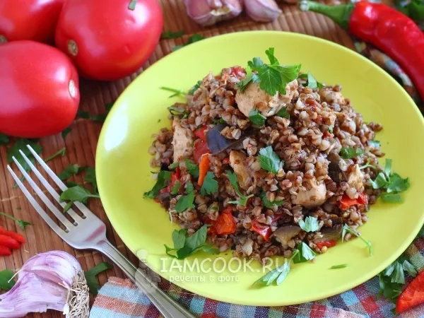 Фото блюда: Гречка с курицей и овощами в мультиварке