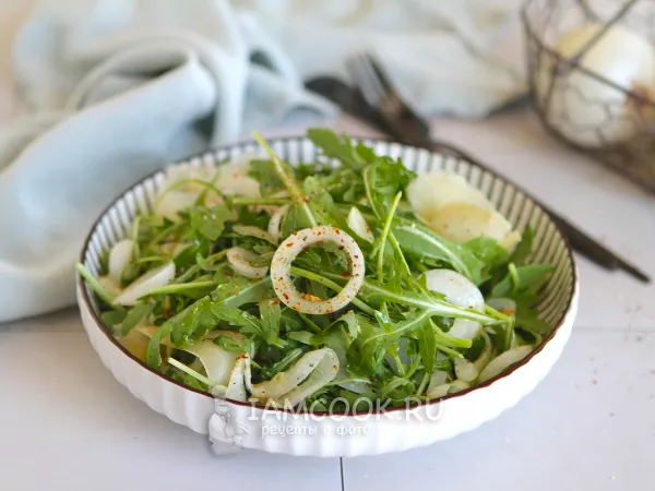 Фото блюда: Салат из рукколы с луком