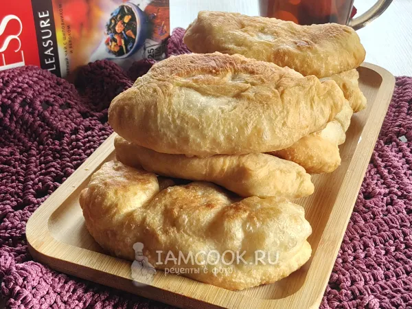Фото готового блюда: Жареные пирожки на пиве (на сковороде)