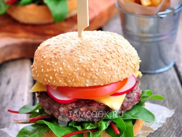 Фото готового блюда: Домашний бургер за 15 минут