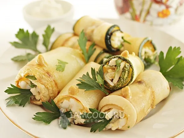 Фото блюда: Рулетики из кабачков с сыром и чесноком