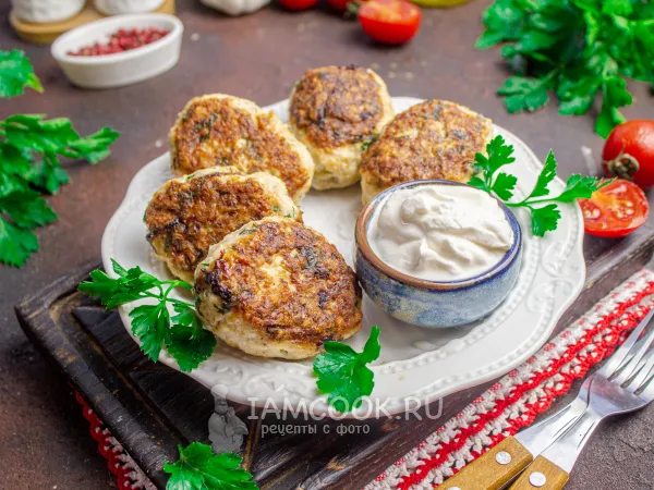 Фото готового блюда: Куриные котлеты с цветной капустой