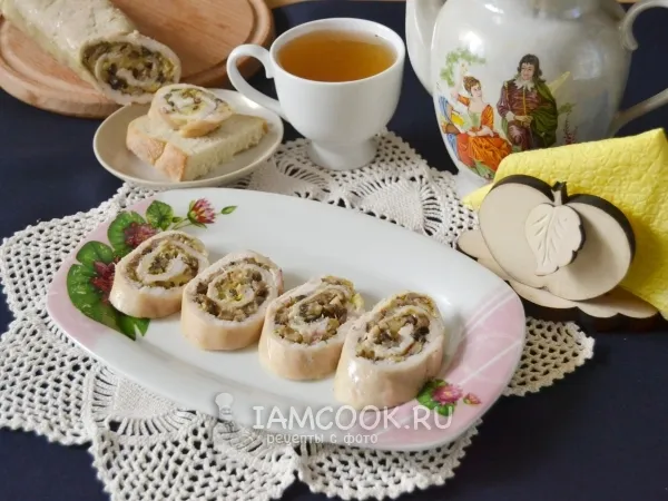 Фото готового блюда: Куриный рулет в духовке