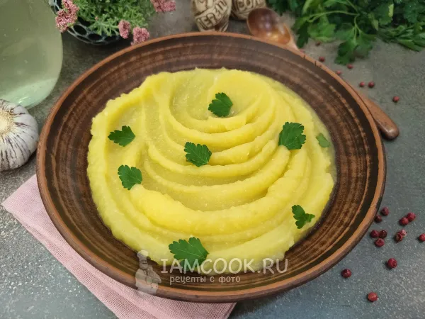 Фото готового блюда: Картофельное пюре на курином бульоне