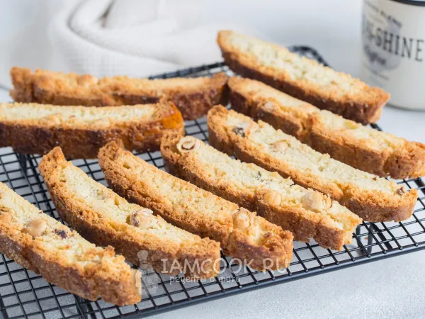 Фото готового блюда: Печенье бискотти с орехами (фундуком)