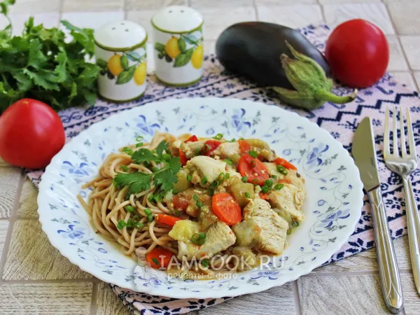 Фото блюда: Гречневая лапша с индейкой и овощами