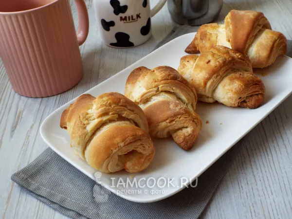 Фото блюда: Круассаны с сыром и колбасой