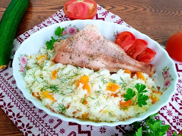 Фото блюда: Морской окунь с рисом в духовке