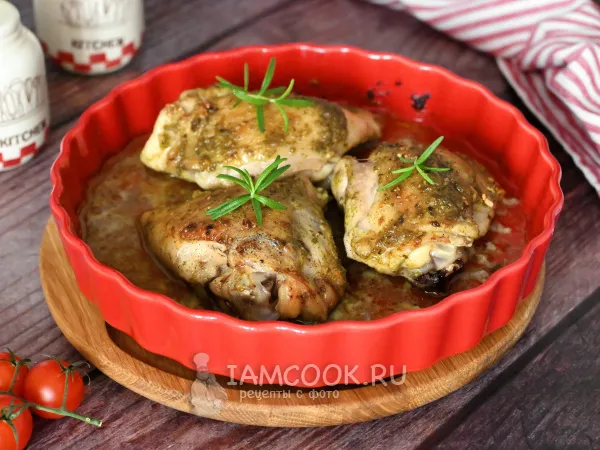 Фото блюда: Курица в соусе песто в духовке